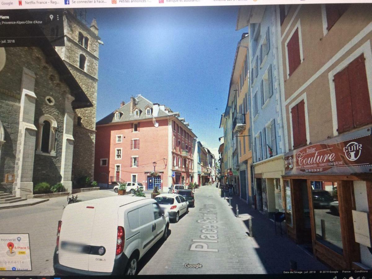 Appartement Style Chalet Centre Barcelonnette Bagian luar foto